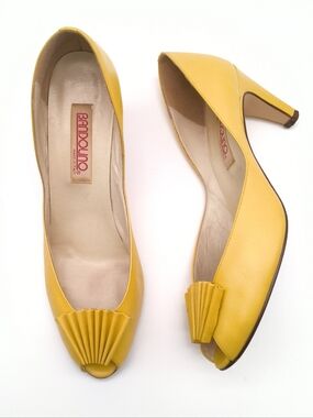 Vintage Bandolino Yellow Leather Peep-Toe Pumps with Pleated Fan Detail